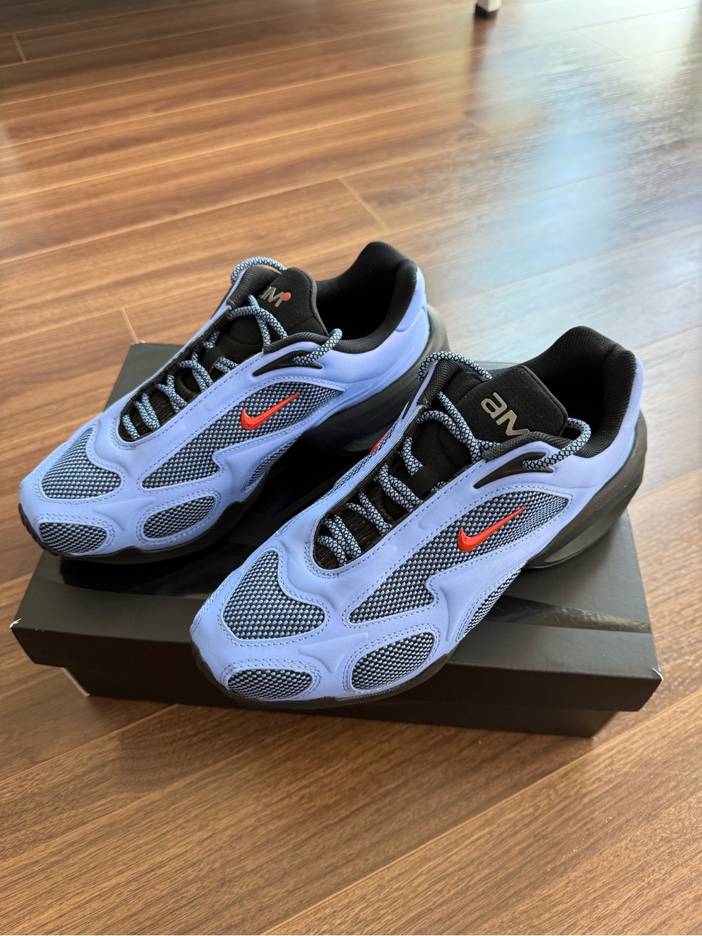 Nike women’s Air Max Muse